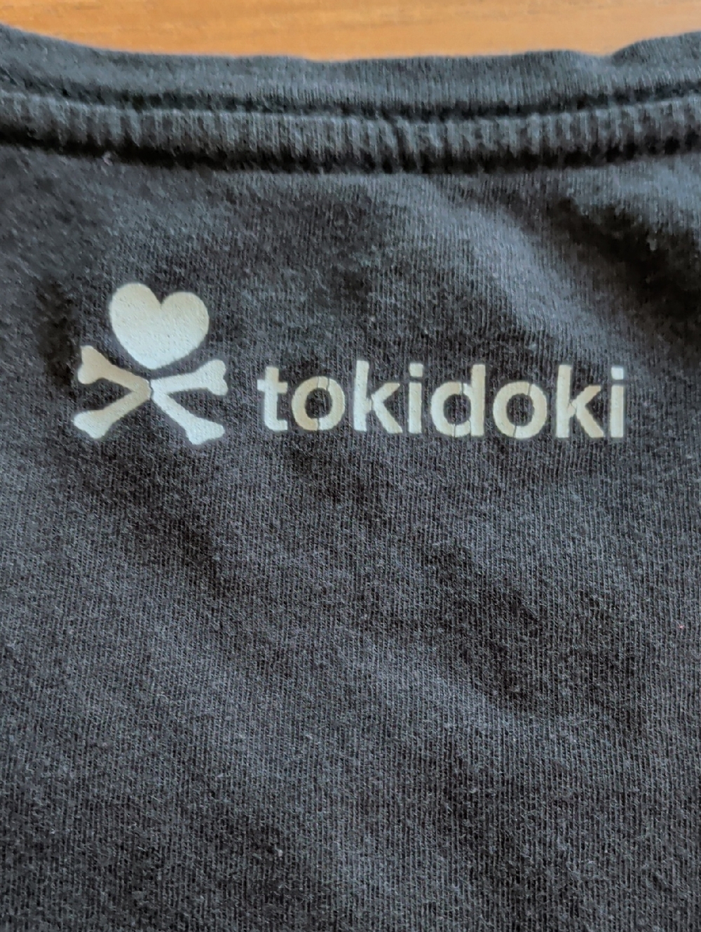 Tokidoki V-neck Tee - M - Picture 4 of 11